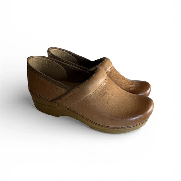 Dansko Professional Honey Distressed Clog size 39 or 8.5/9 | Never Worn - Picture 4 of 9